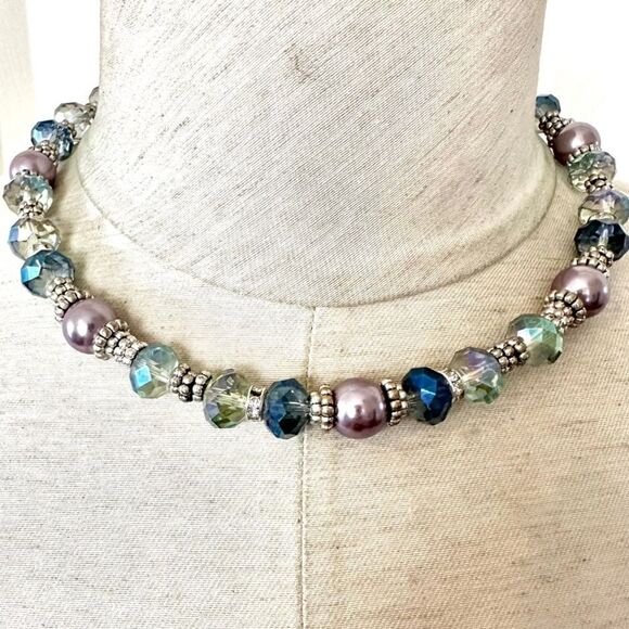 Silver tone crystal  and faux pearl necklace - Picture 1 of 8